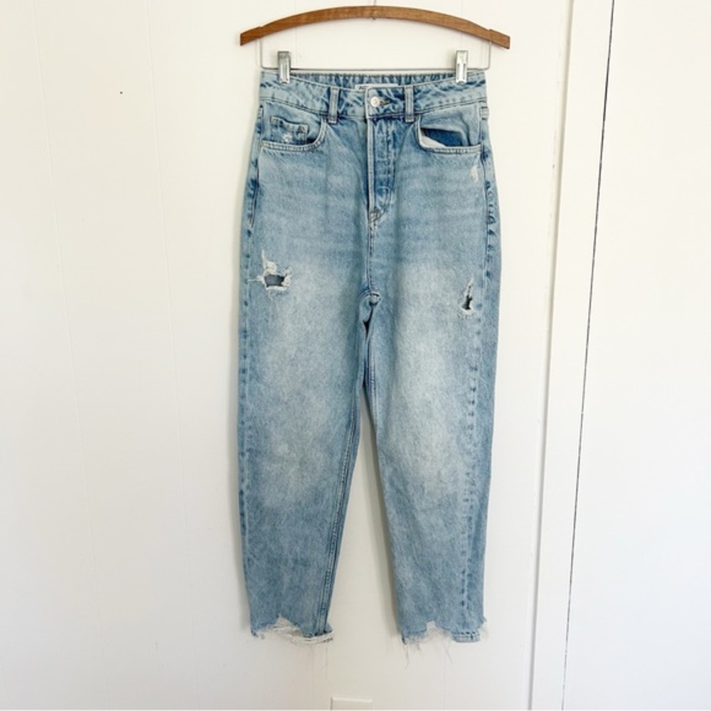 Zara Light Wash Button Fly Ripped Mom Jeans Straight Size 4